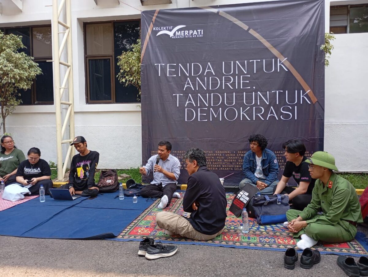 Himpunan mahasiswa yang tergabung dalam Kolektif Merpati