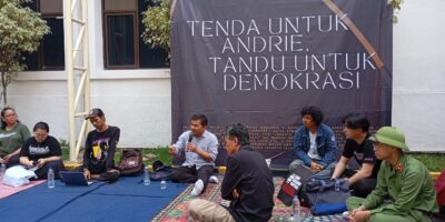 Himpunan mahasiswa yang tergabung dalam Kolektif Merpati