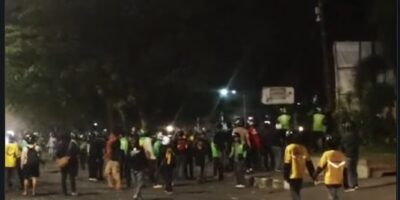 ricuh ojol vs mahasiswa